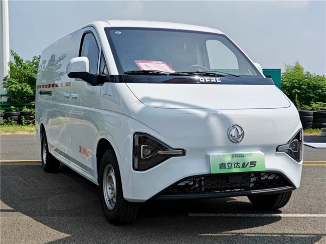 以实力圈粉！东风轻型车四大明星产品闪耀京东物流2025技能大赛总决赛