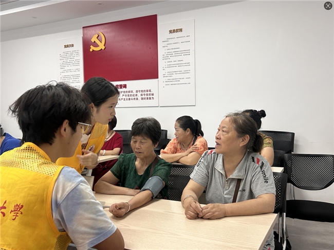 智慧银龄健康行，青春力量筑防线(图2)