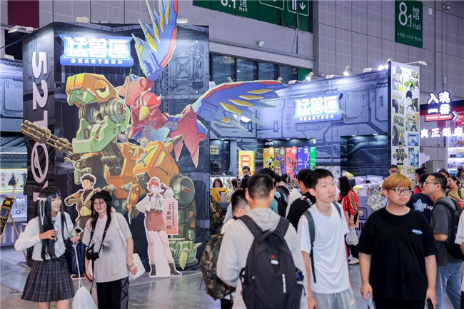 52TOYS猛兽匣首次亮相BW  IP产品与内容联动引爆现场