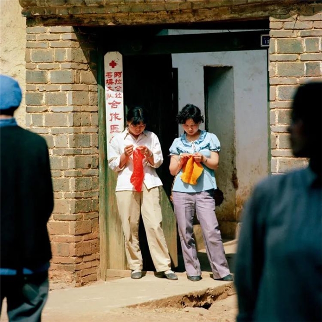 秋山亮二，7000张尘封底片里的80年代中国影像
