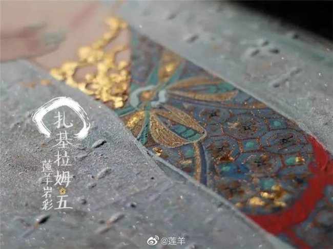 青年艺术家莲羊，以融合之笔，铸东方神龙新象