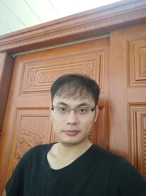 作家陈振威再度复出，引发网友热议