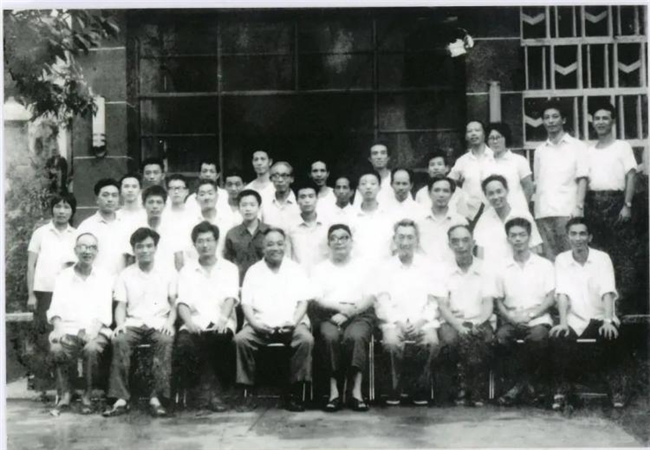 中国现当代陶艺的发展脉络与现实省思——白明的探索与洞见