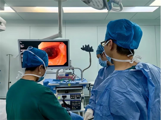 以基因筛查为眼，以微创技术为刃，精准斩断肠癌风险链！