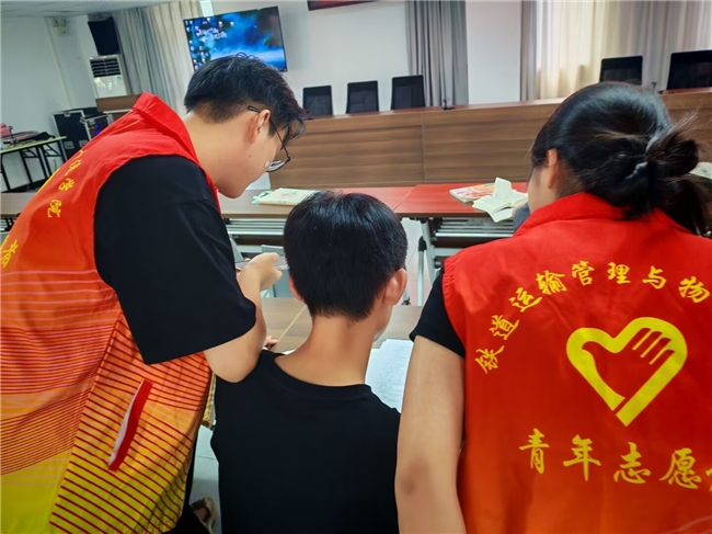 童行江夏，智趣一夏——“虹铁童行”暑期托管为成长赋能(图2)