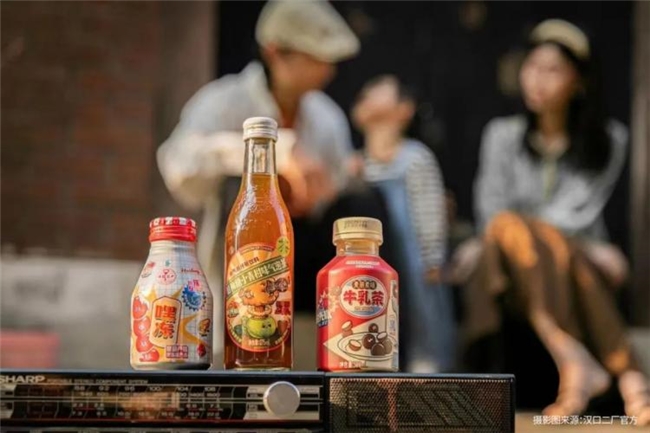 从国潮饮品到年轻化酒饮，会玩设计如何用 “好玩” 定义设计新边界？