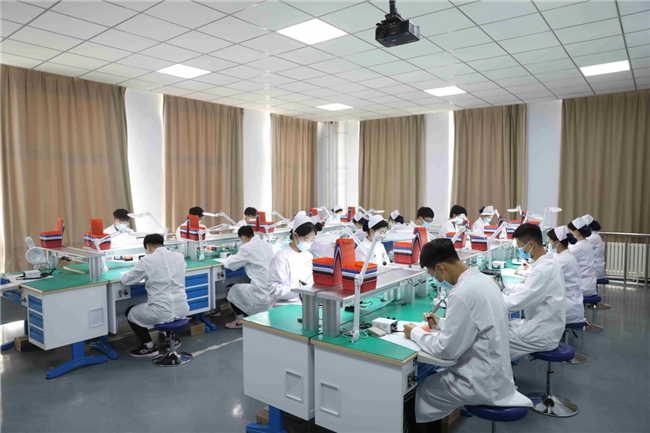 吉林科技职业技术学院：立德修身铸师魂 科技报国育栋梁