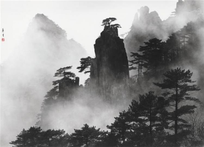 黑白光影里的黄山诗学，汪芜生用半世纪追寻山水摄影的禅意灵魂
