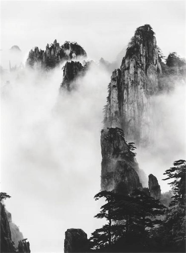 黑白光影里的黄山诗学，汪芜生用半世纪追寻山水摄影的禅意灵魂