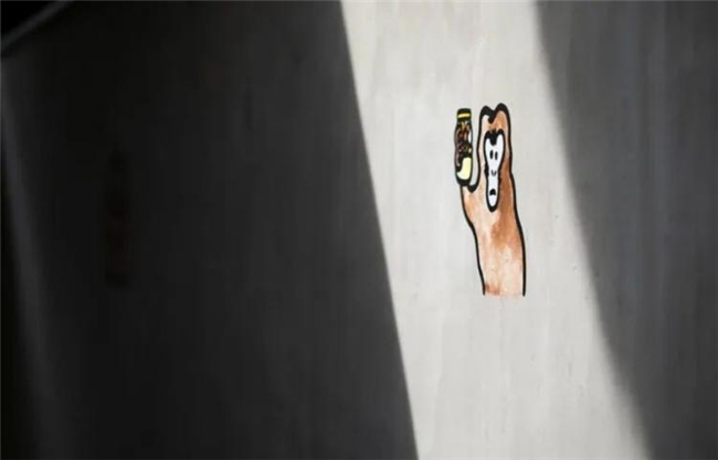 从插画大奖到个人展，栗田有佳以传统与现代交织的视觉语言备受关注