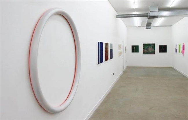 从插画大奖到个人展，栗田有佳以传统与现代交织的视觉语言备受关注