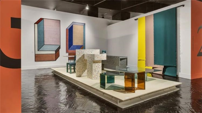 当代设计大师的玻璃创想，帕特里夏・乌奎拉与她的 Glas Italia 家具系列
