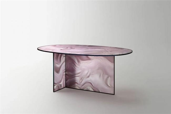 当代设计大师的玻璃创想，帕特里夏・乌奎拉与她的 Glas Italia 家具系列