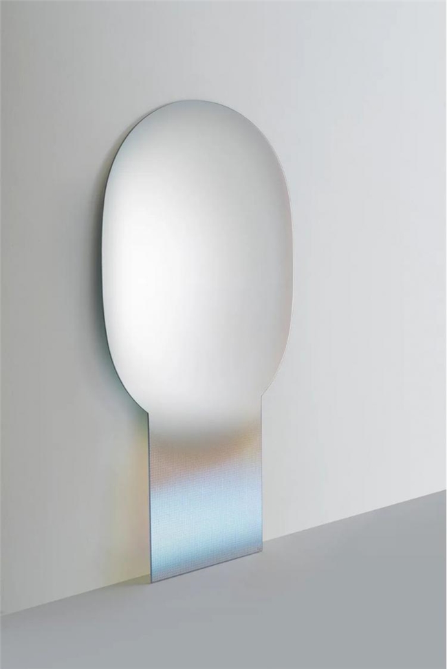 当代设计大师的玻璃创想，帕特里夏・乌奎拉与她的 Glas Italia 家具系列