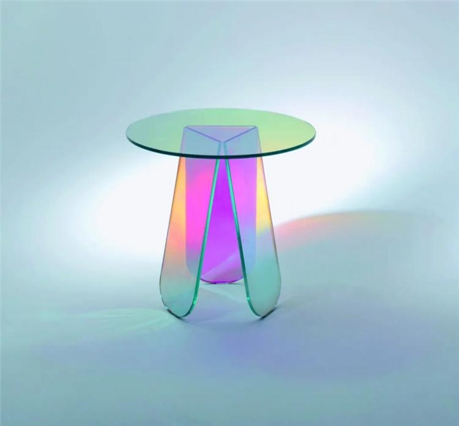 当代设计大师的玻璃创想，帕特里夏・乌奎拉与她的 Glas Italia 家具系列
