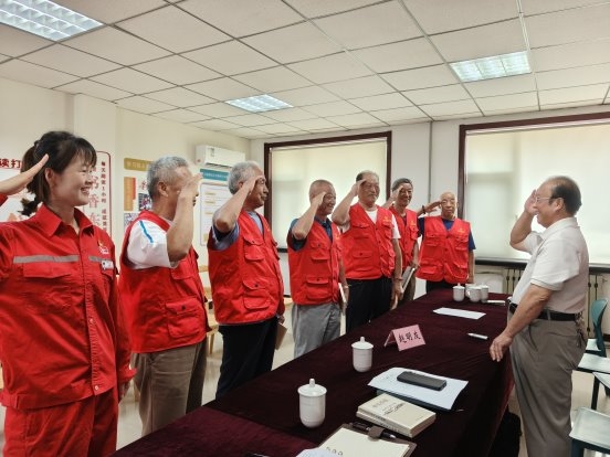 著名作家赵明友参加纪念活动