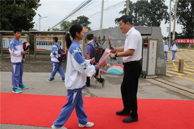 北京密云西田各庄中学：以教育家精神铸魂强师 系列活动谱写教师节育人华章