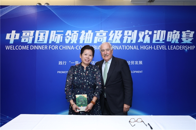 贾素琴与她的老诚一锅·方庄店升级版“贾二爷”走向国际舞台