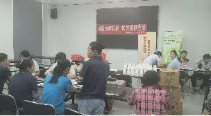 走进七色彩虹科技産業园，消保宣传在“一线”