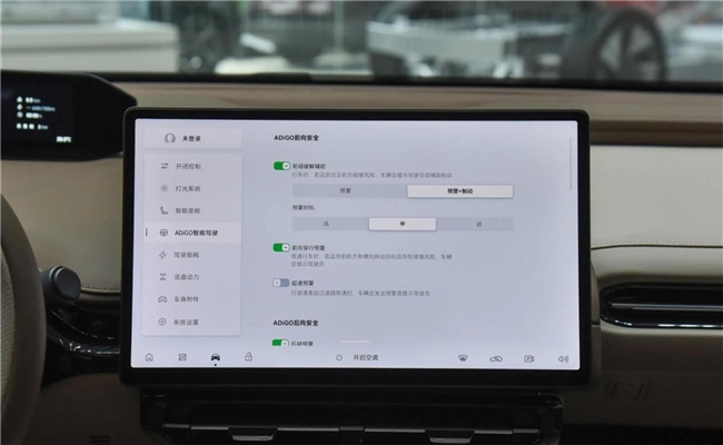 配置、权益、续航全面对比:昊铂HT凭什么比智己LS6更值得入手? 配置、权益、续航全面对比:昊铂HT凭什么比智己LS6更值得入手?