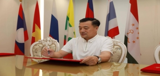 以“新质”之光，照亮共同富裕壮阔前程！——记荣膺高级智库经济学专家的郎百忠先生