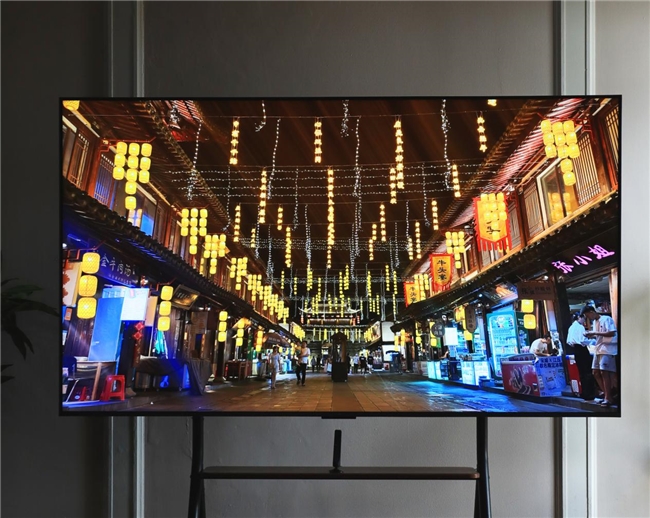 国庆宅家看电视不反光！TCL T7L Ultra抗反+控光能力碾压同档(图4)