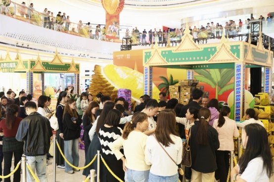 “榴”连忘返，全城狂欢！新城控股集团西安西咸吾悦广场6周年庆暨吾悦榴莲狂欢节完美收官