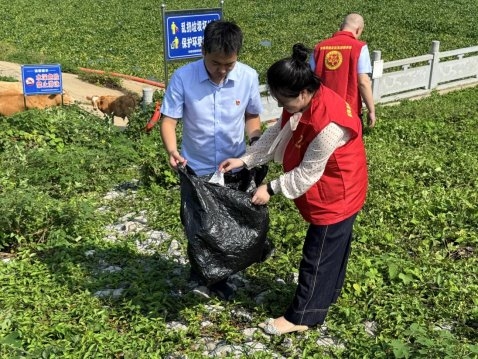社区里的“红色暖流”