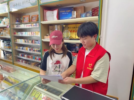 法治阳光照心田，服务民生暖人心