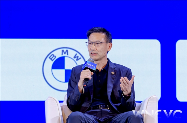 2025世界新能源汽车大会：地平线陈黎明称产业步入AI定义汽车时代