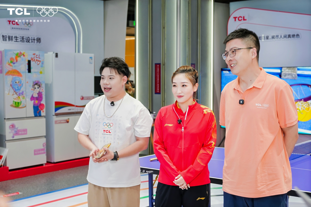 当奥运冠军追求“绝对掌控”！98寸雷鸟鹤7Pro让电视桌面真正属于用户