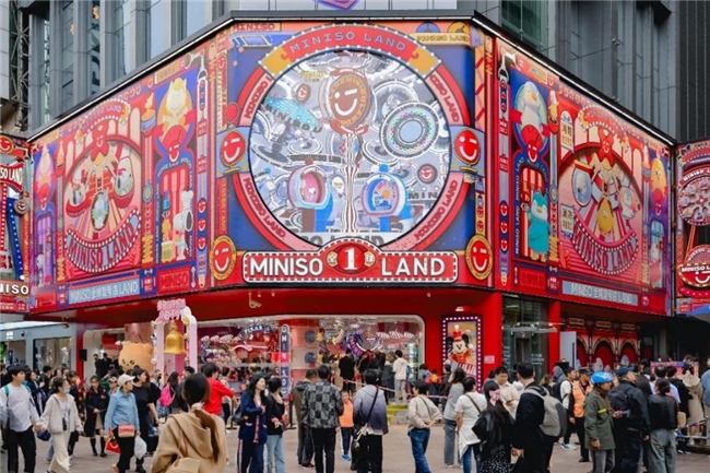 大店战略成效显著：名创优品MINISO单店月销售额突破1600万