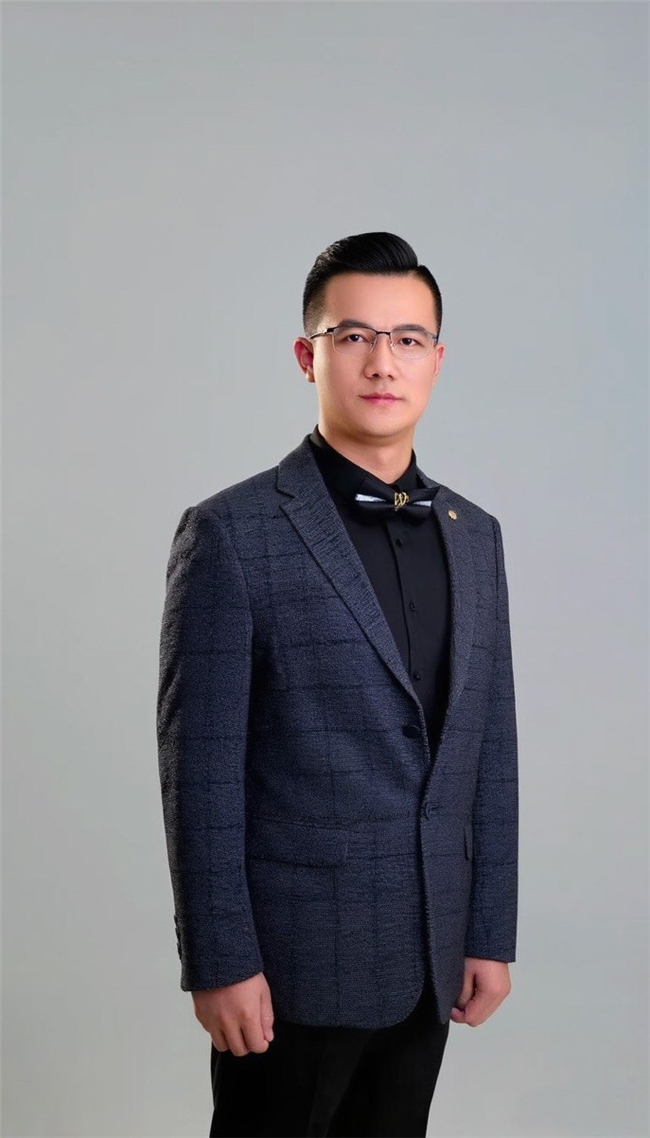 戴明远:从平凡到卓越的自我蜕变之路破晓天团(Dawnbreaker Legion)华东地区领航者