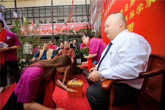 广东省文化学会副会长黄建璋出席文江勇新书发布暨收徒仪式：易学薪火传承启新程