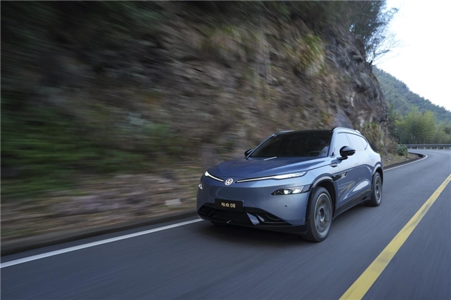 与众08:IDUNYX08大五座座舱打造全场景舒适出行体验(图2)