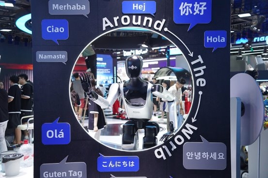 AI时代算力与存力并重，闪迪多款存储产品亮相WAIC 2026