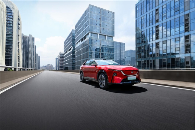 智驭全场景 长安马自达MAZDA EZ 60激光版先享会南京举行  商业资讯  第2张